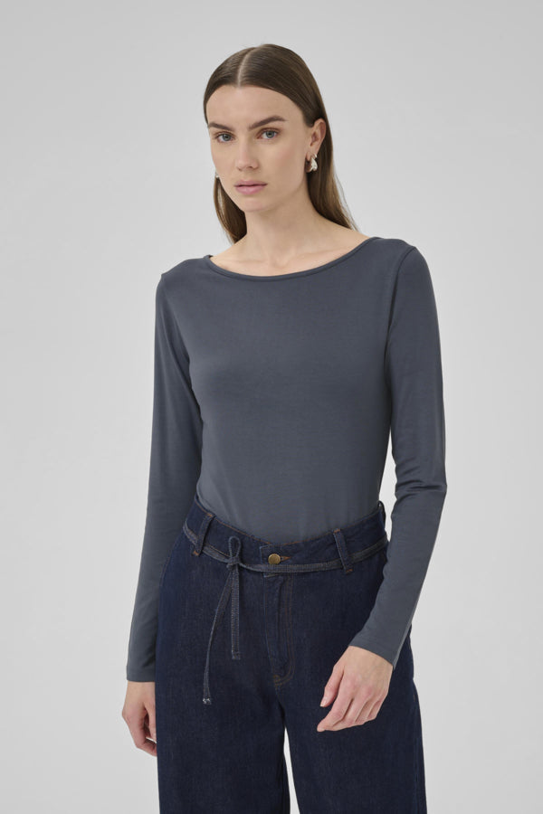 Vista boat neck blouse