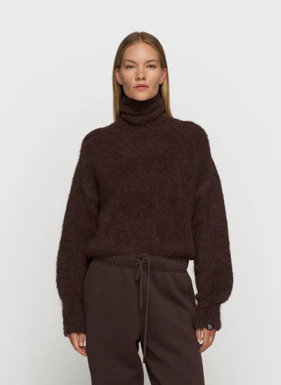 Cropped knir turtleneck