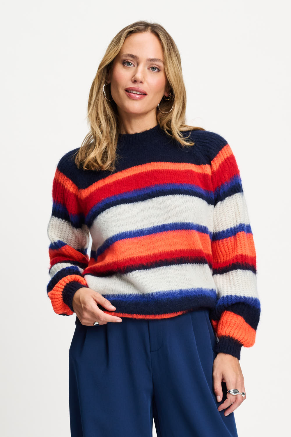 Pom faye blue