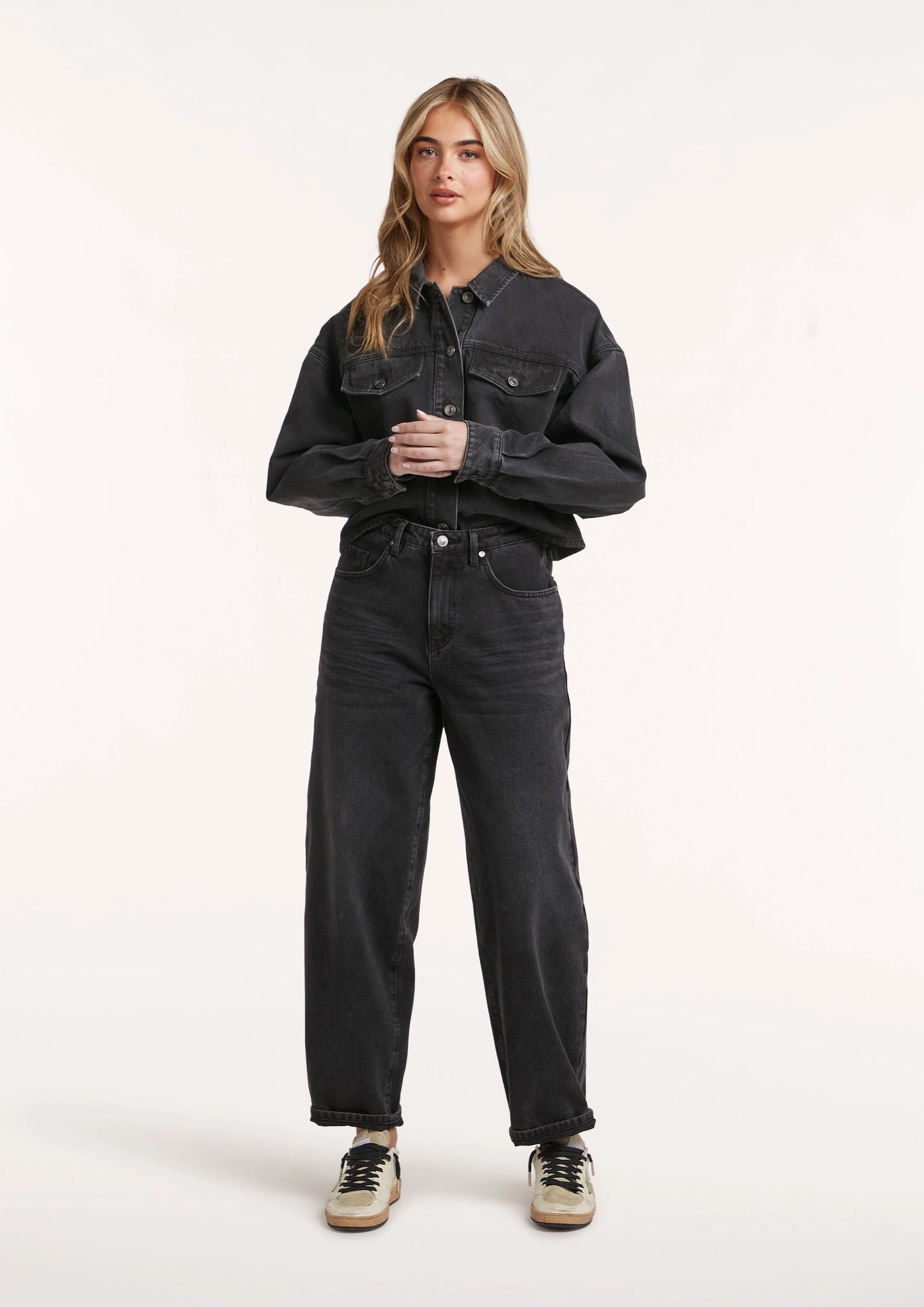 Aria Dnm nero wash