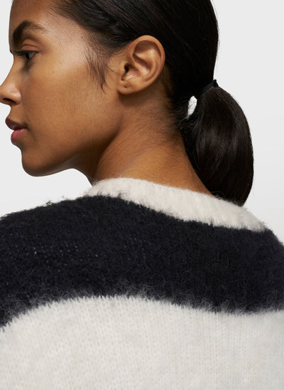 Cropped hairy knit