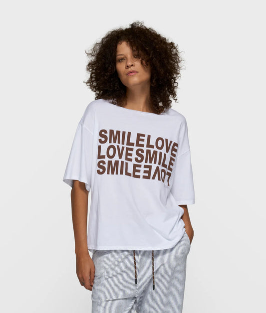 Smile love tee