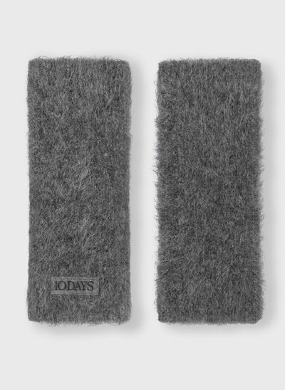 Hairy knit gloves