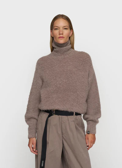 Cropped knir turtleneck