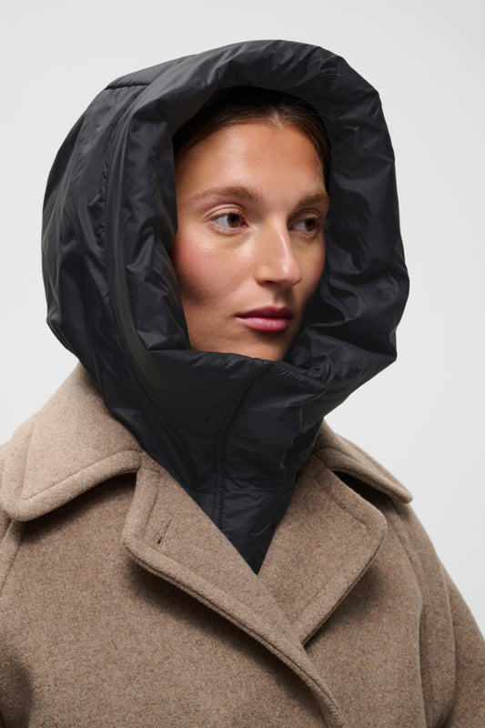 Lila hood