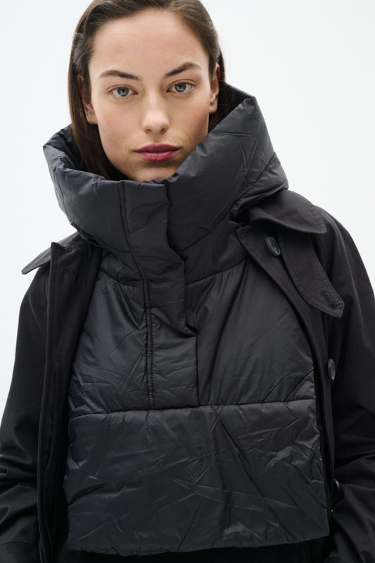 Lila hood