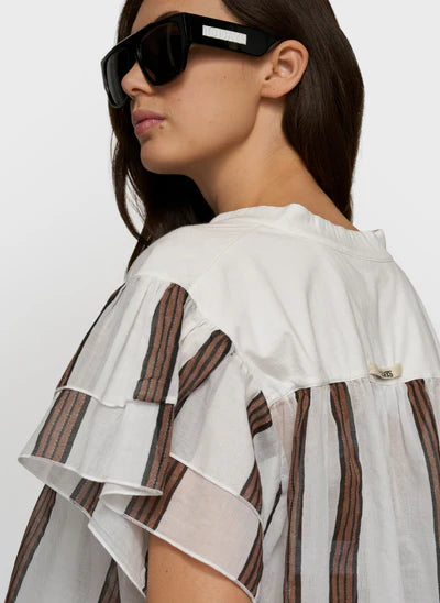A line top stripes