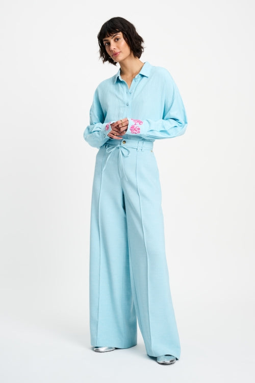 JESS BLUE EN ROSE
