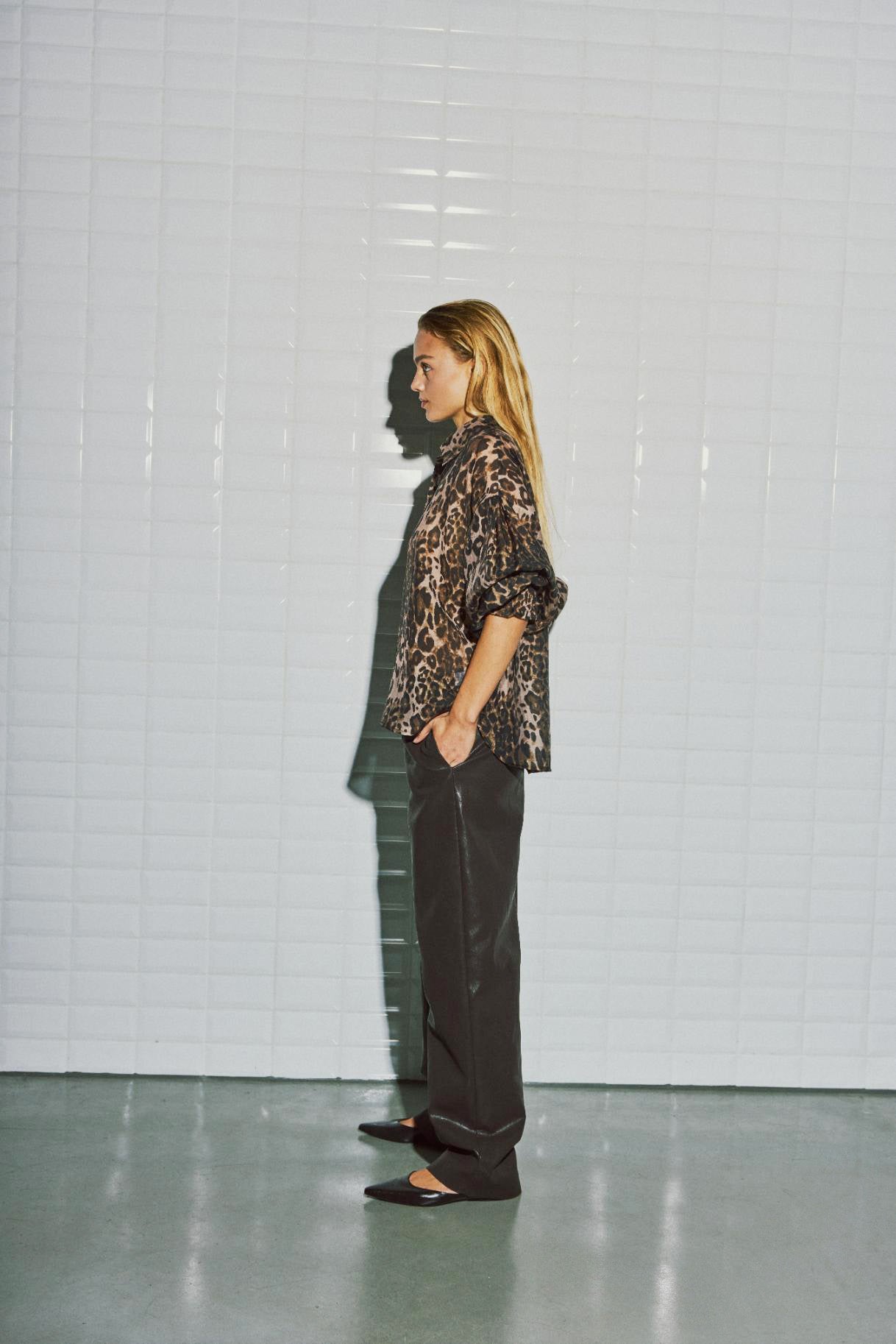 Annika leo ls shirt