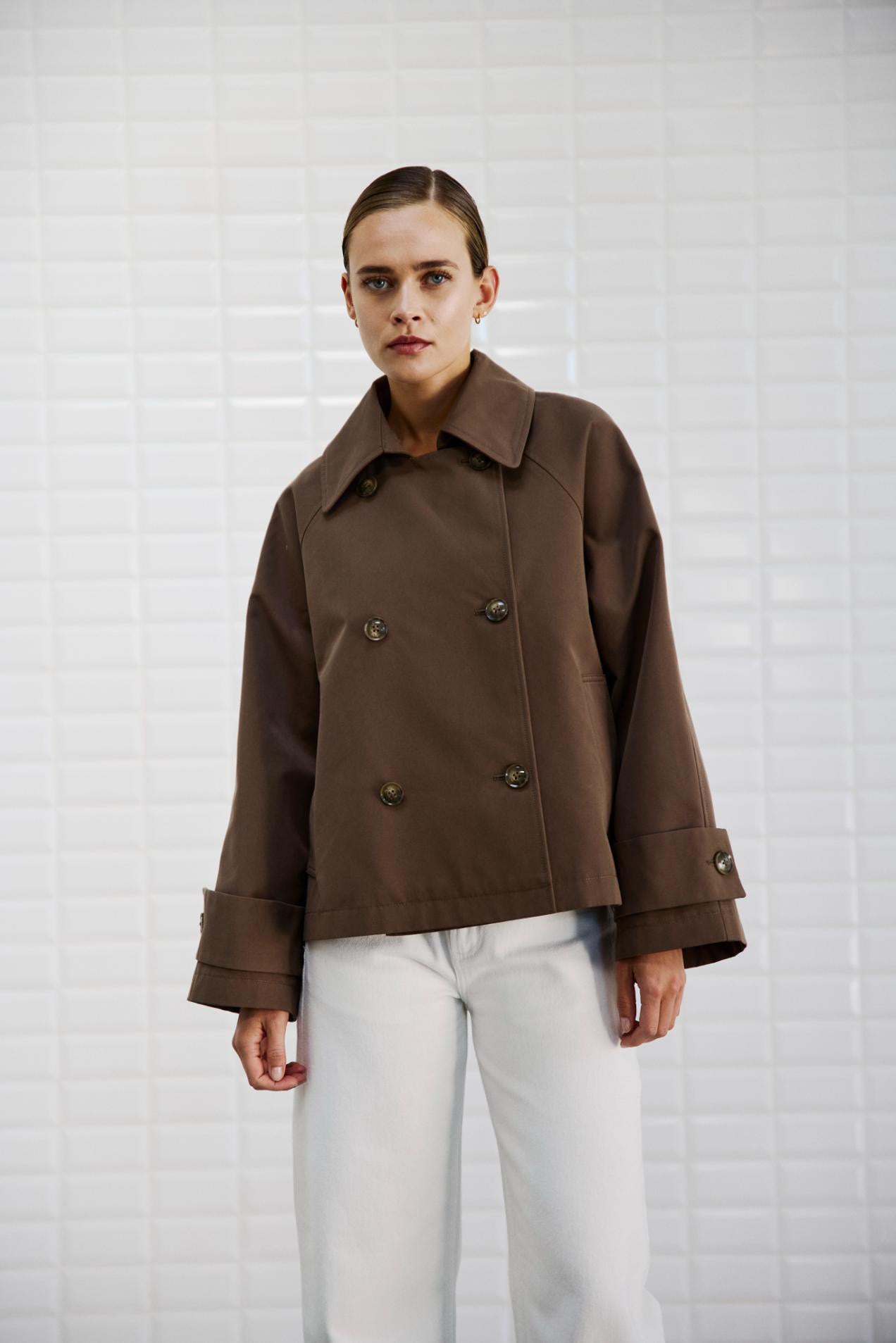 Jimberly short trench