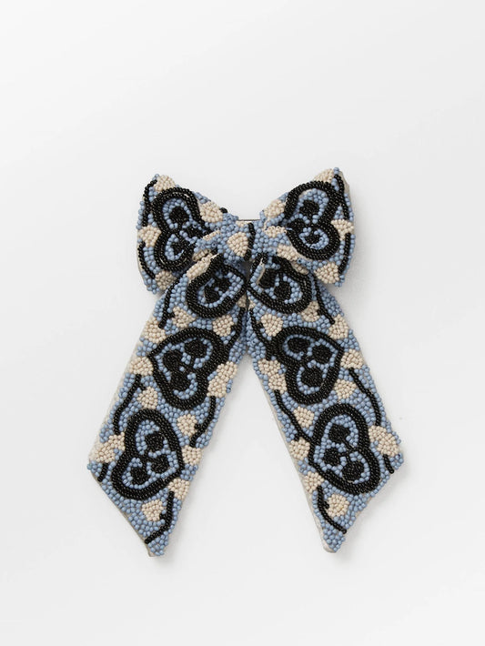 Hearty beaded bow clip