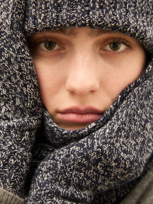 Cashrino twisted mitten