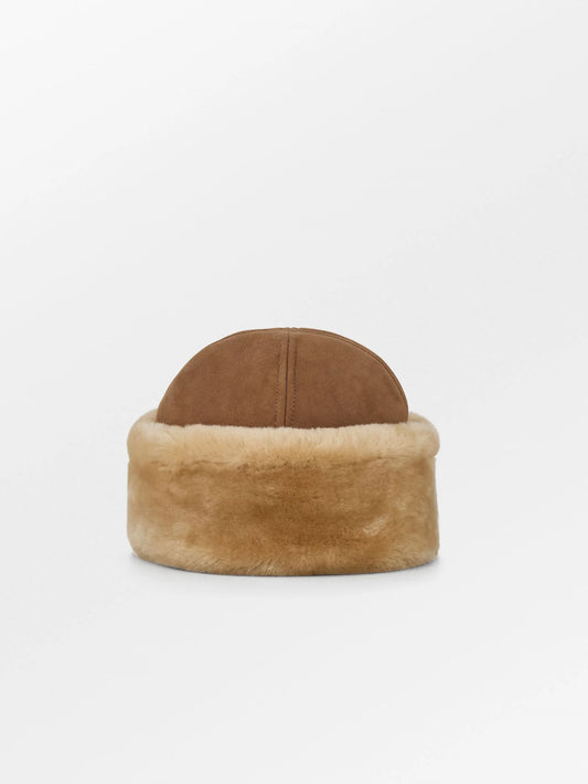 Dora shearling hat